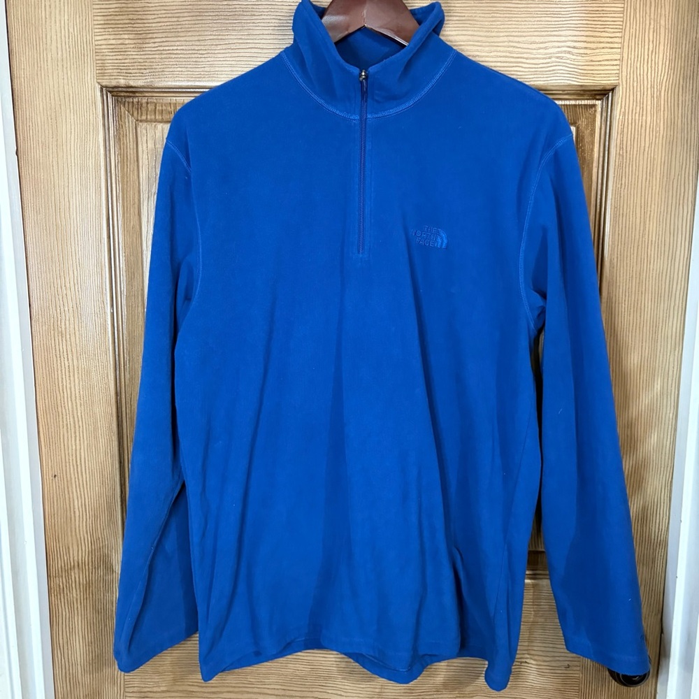 The North Face men’s large blue quarter zip pullover